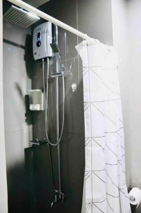 Air Residences Makati - Fully Furnished Condo With Skyline Views! Манила Экстерьер фото